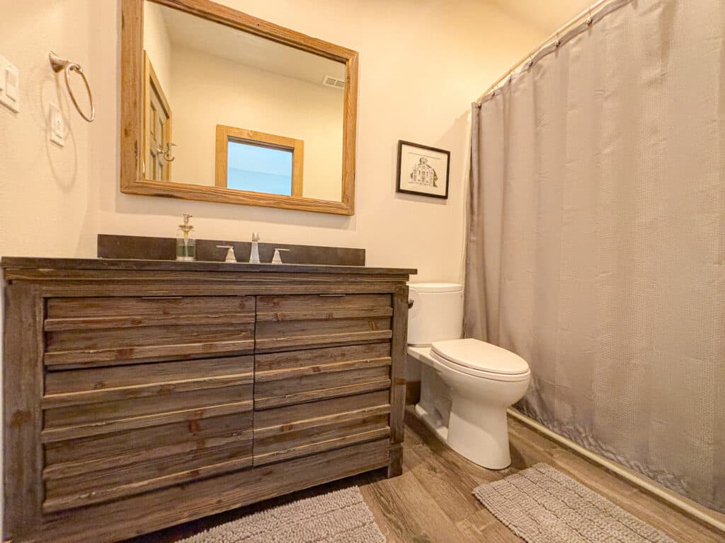 7121 CR 125, Hallettsville, TX — public listing photo 22