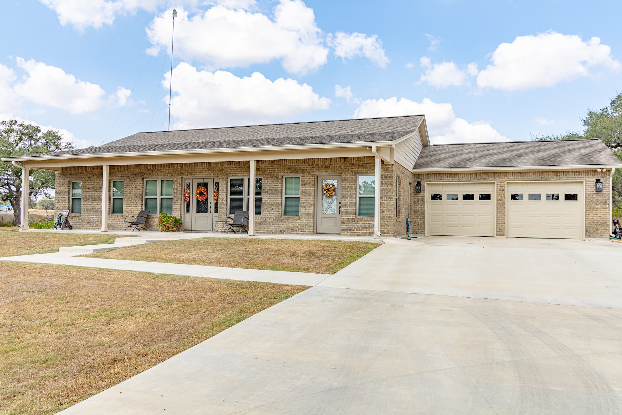 716 L Hrabovsky Rd., Yoakum — public listing photo 1