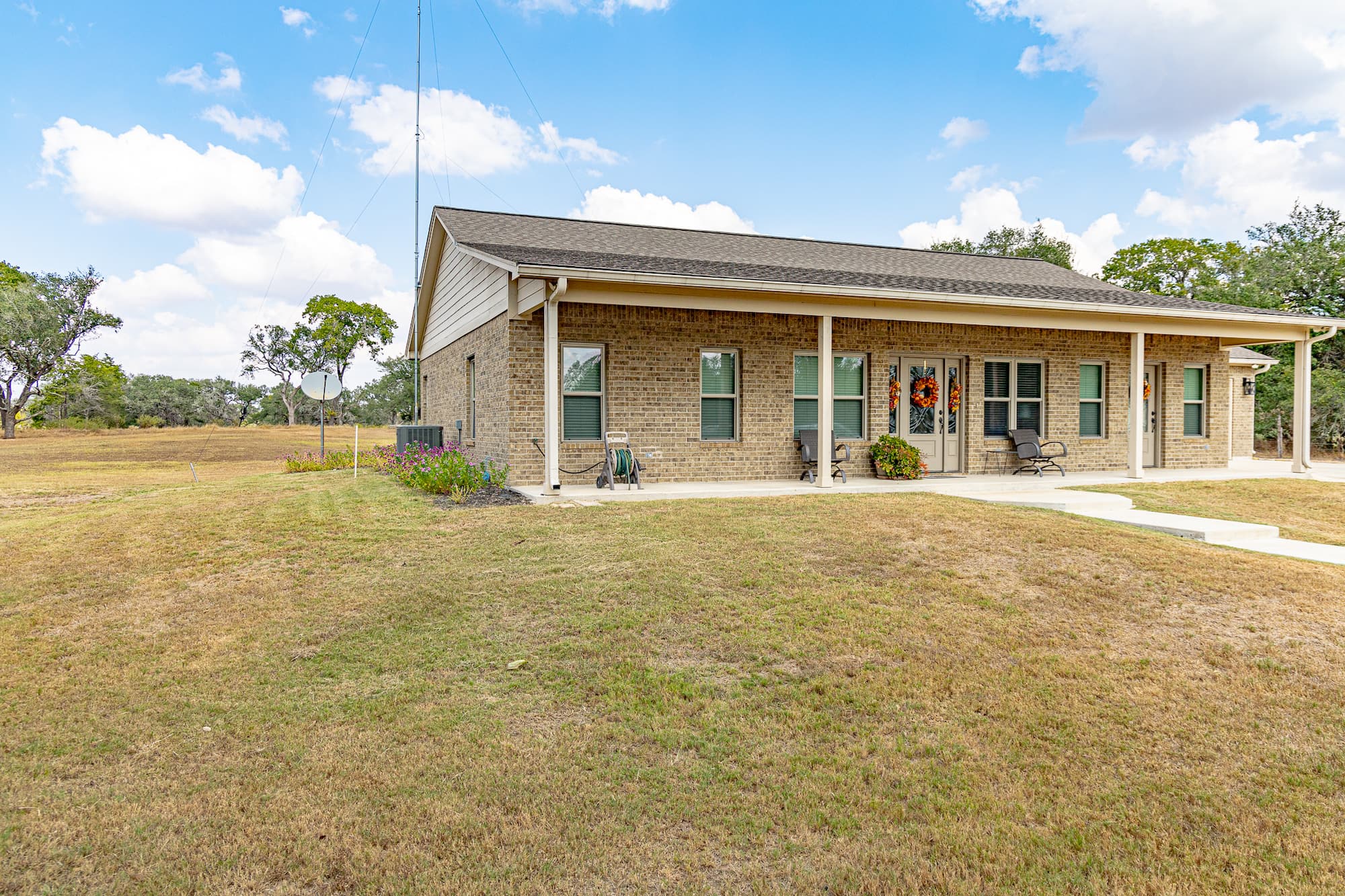 716 L Hrabovsky Rd., Yoakum — public listing photo 2