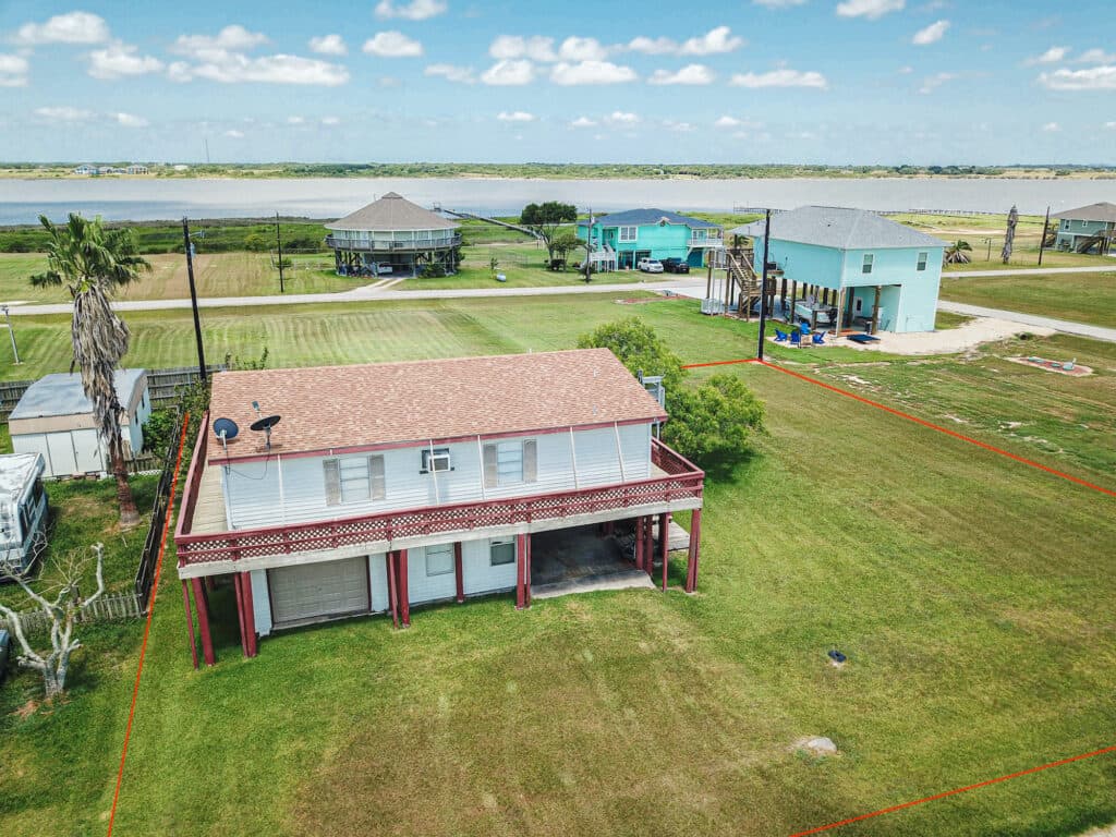 766 Bayview, Palacios Texas — public listing photo 2