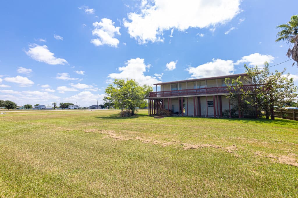 766 Bayview, Palacios Texas — public listing photo 4