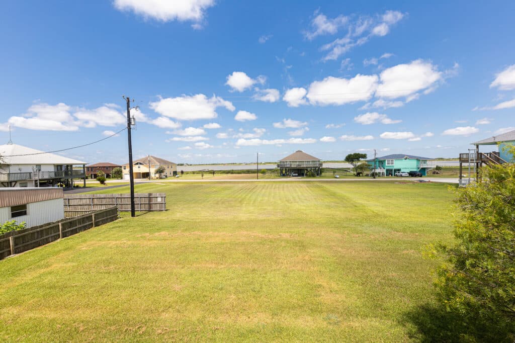766 Bayview, Palacios Texas — public listing photo 5