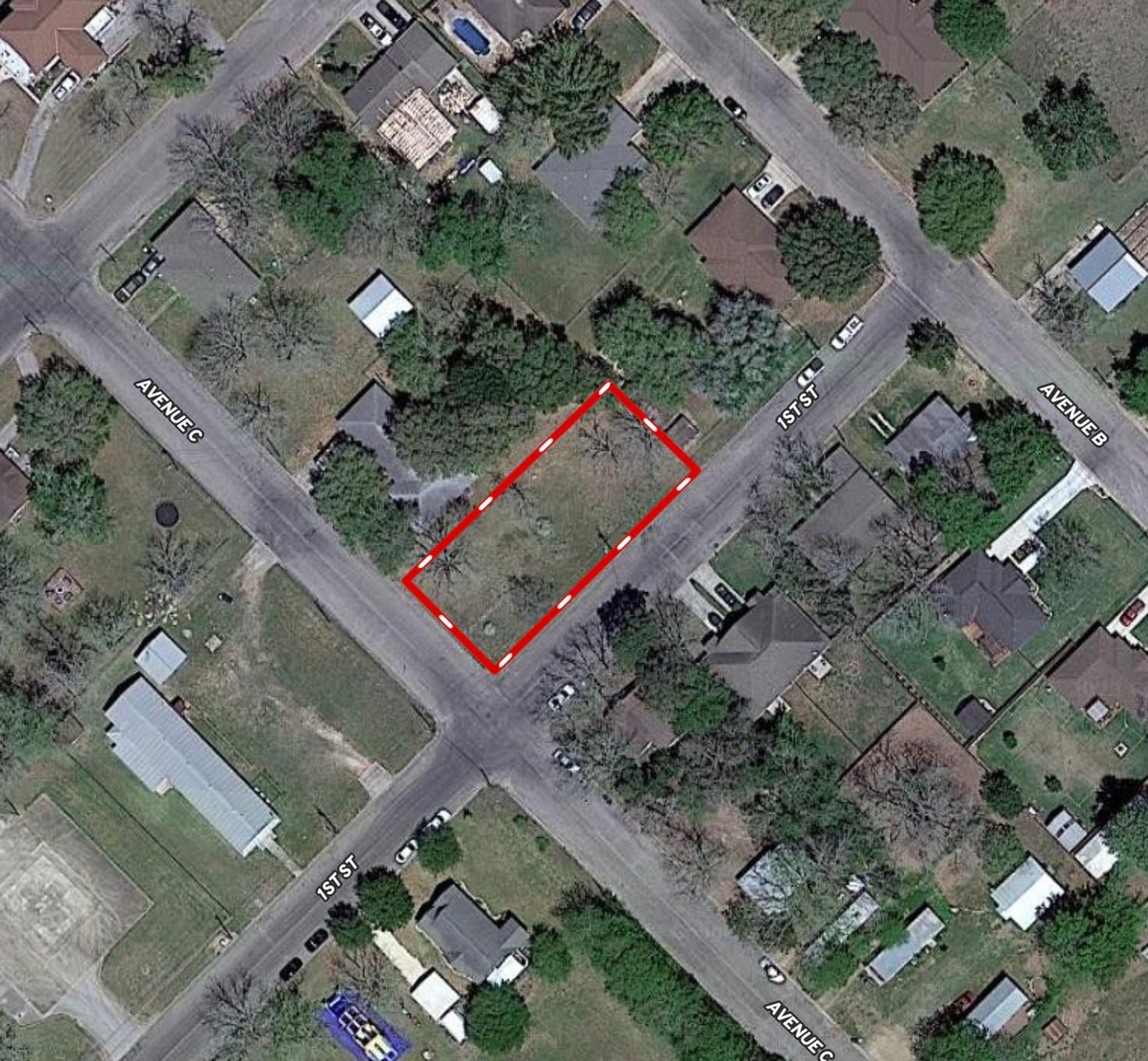 000 N. Ave C (Corner of N. Ave C & 1st Street), Shiner — public listing photo 1
