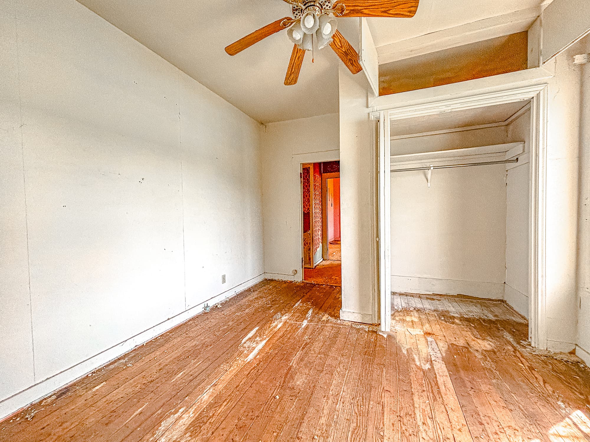 810 N Ave H, Shiner, TX 77984 — public listing photo 9