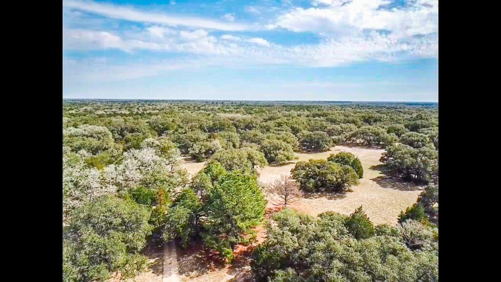 819 CR 152, Hallettsville, TX — public listing photo 29