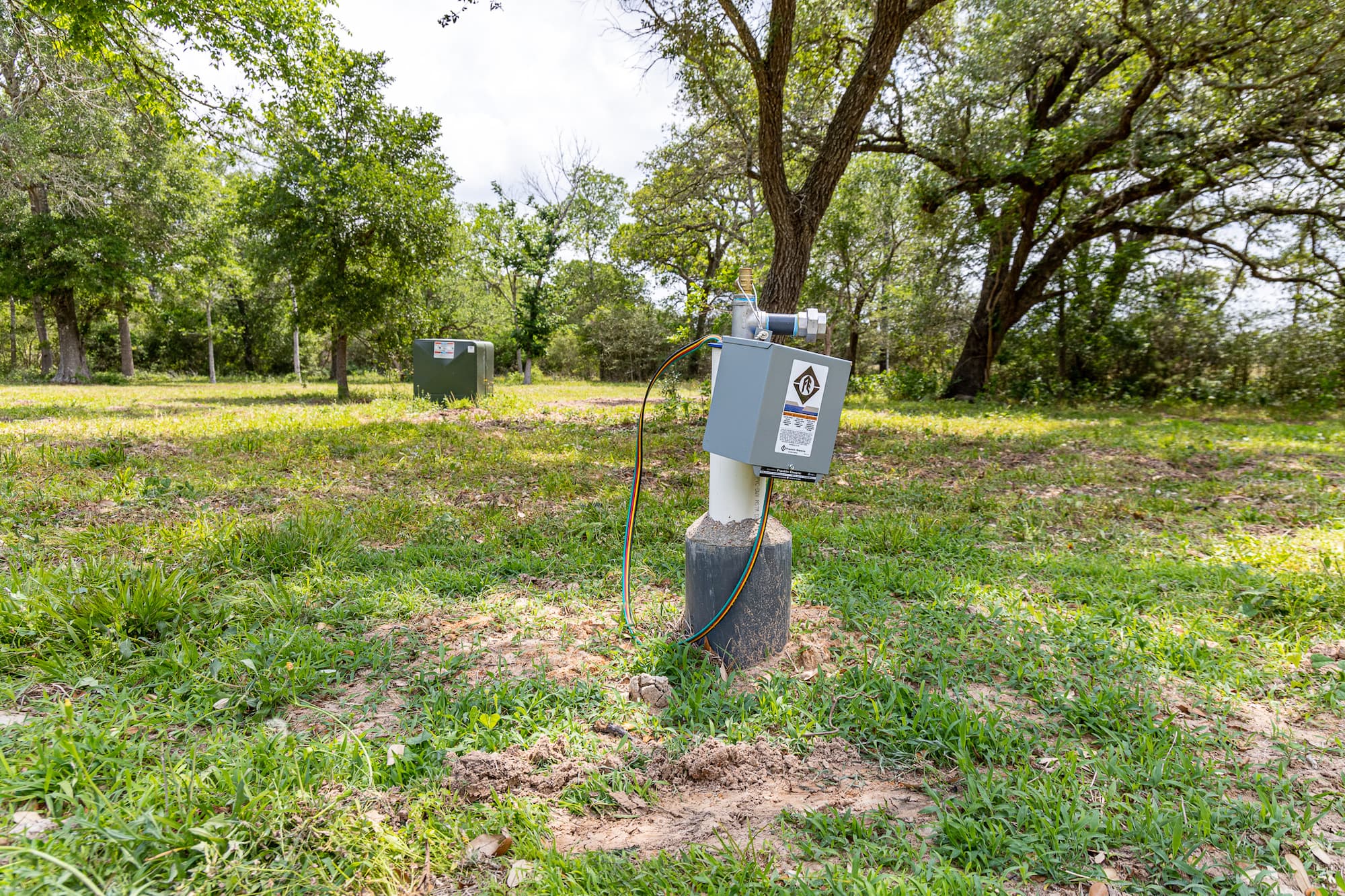 8689 CR 132, Hallettsville, TX 77964 — public listing photo 4