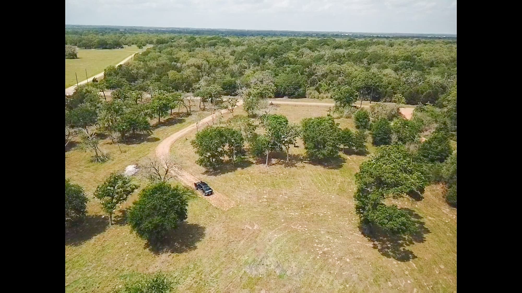 8689 CR 132, Hallettsville, TX 77964 — public listing photo 10