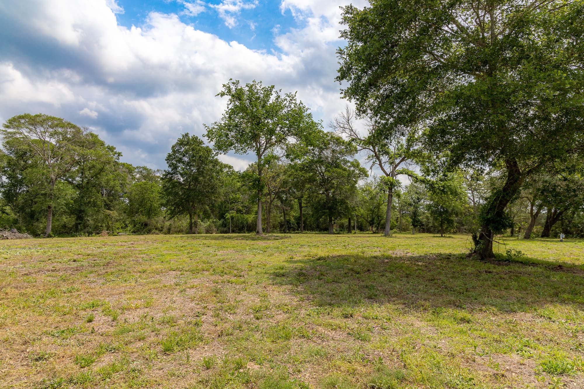 8689 CR 132, Hallettsville, TX 77964 — public listing photo 11