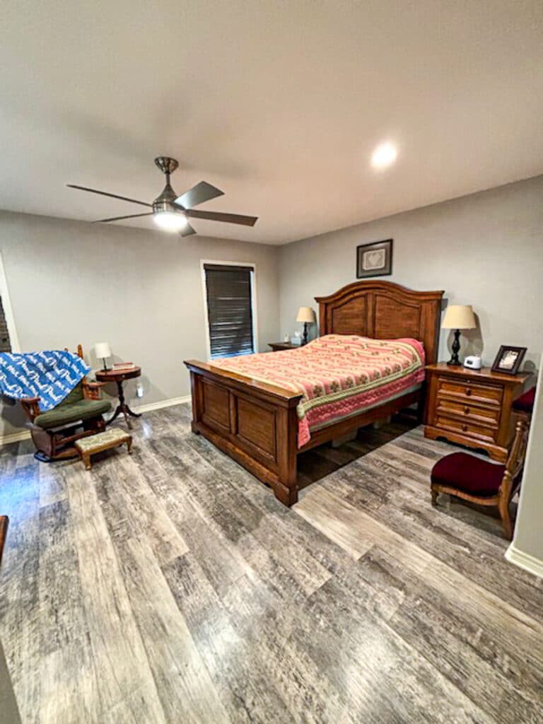 912 N Ave G, Shiner, TX 77984 — public listing photo 13