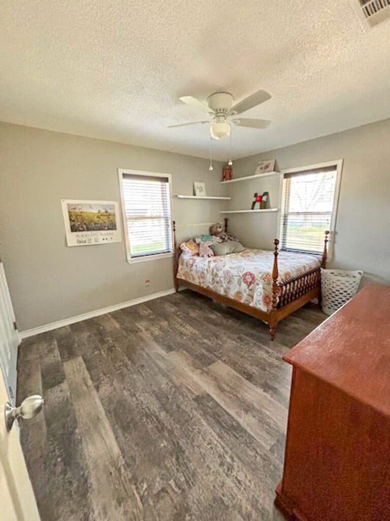 912 N Ave G, Shiner, TX 77984 — public listing photo 18