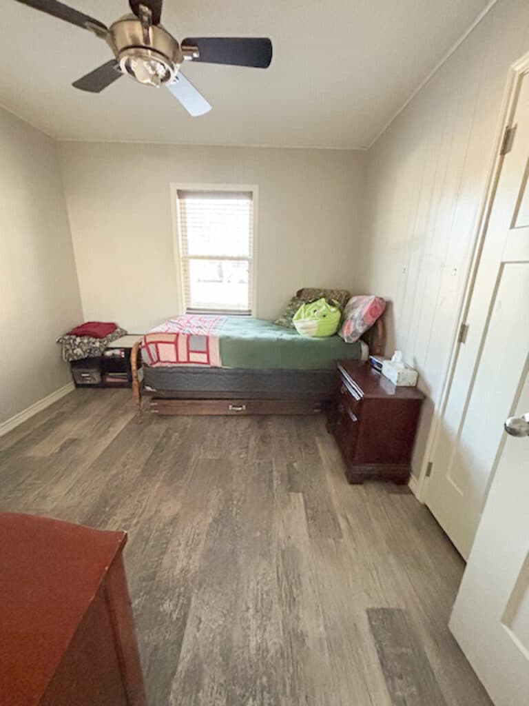 912 N Ave G, Shiner, TX 77984 — public listing photo 22