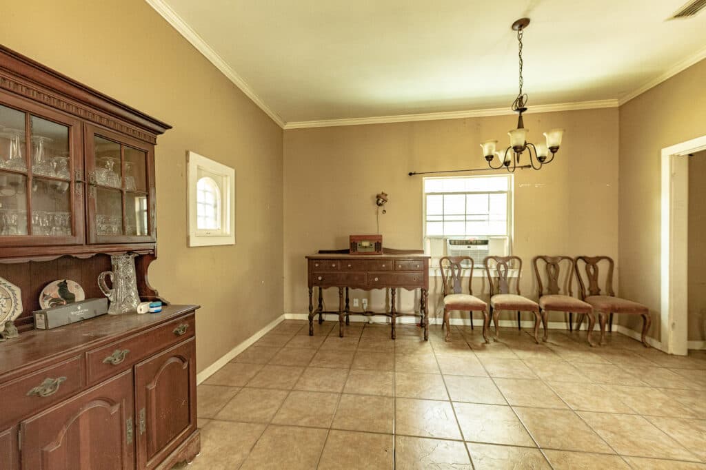 921 CR 359, Shiner, TX 77984 — public listing photo 8