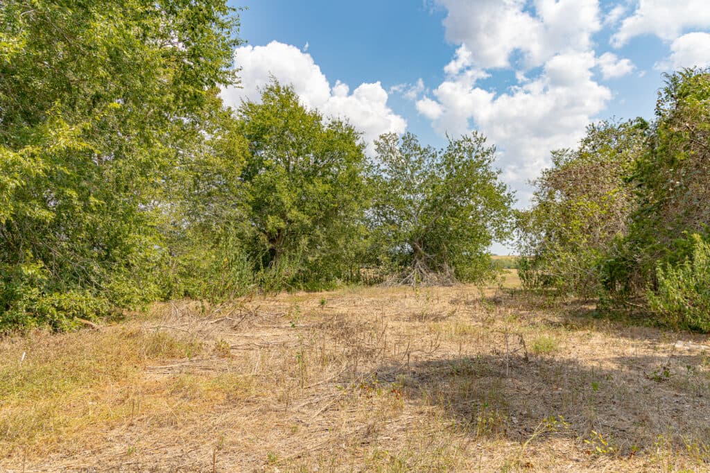 921 CR 359, Shiner, TX 77984 — public listing photo 18