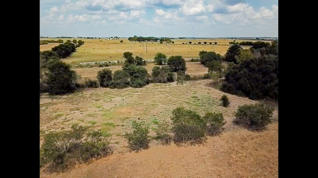 921 CR 359, Shiner, TX 77984 — public listing photo 22
