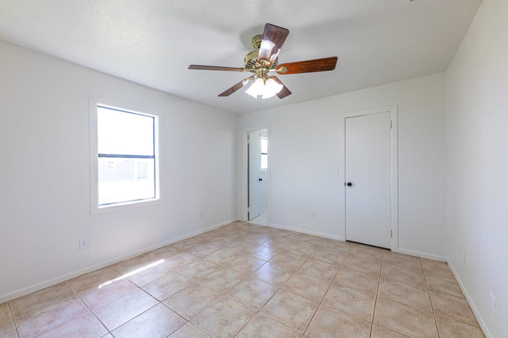 985 CR 301, Shiner, TX 77984 — public listing photo 13