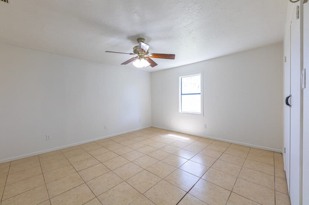 985 CR 301, Shiner, TX 77984 — public listing photo 14