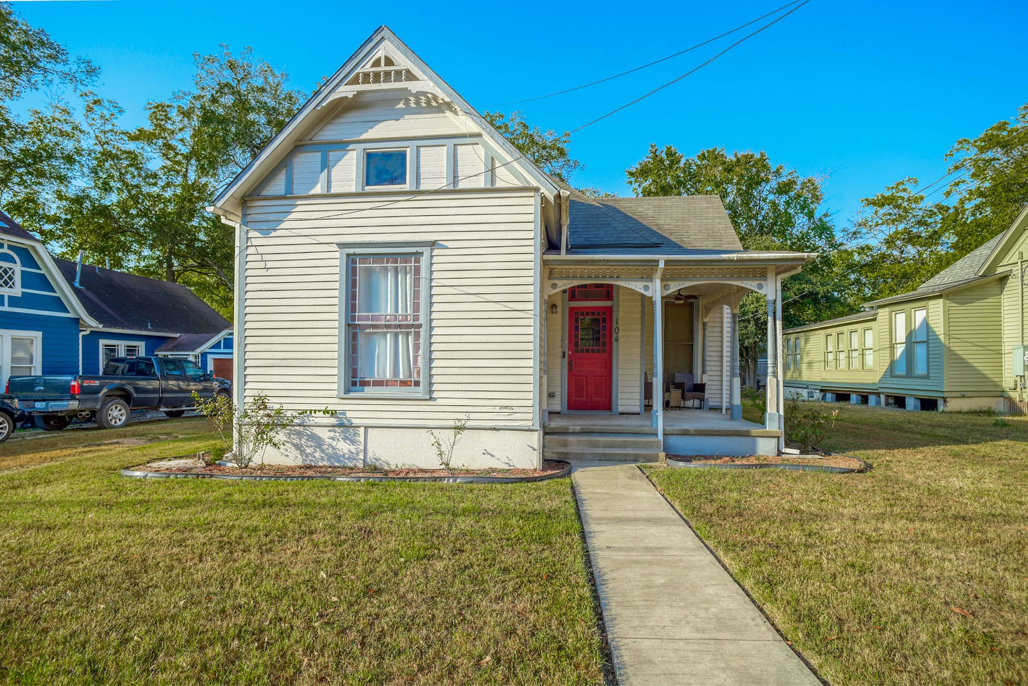 104 Coke Street, Yoakum