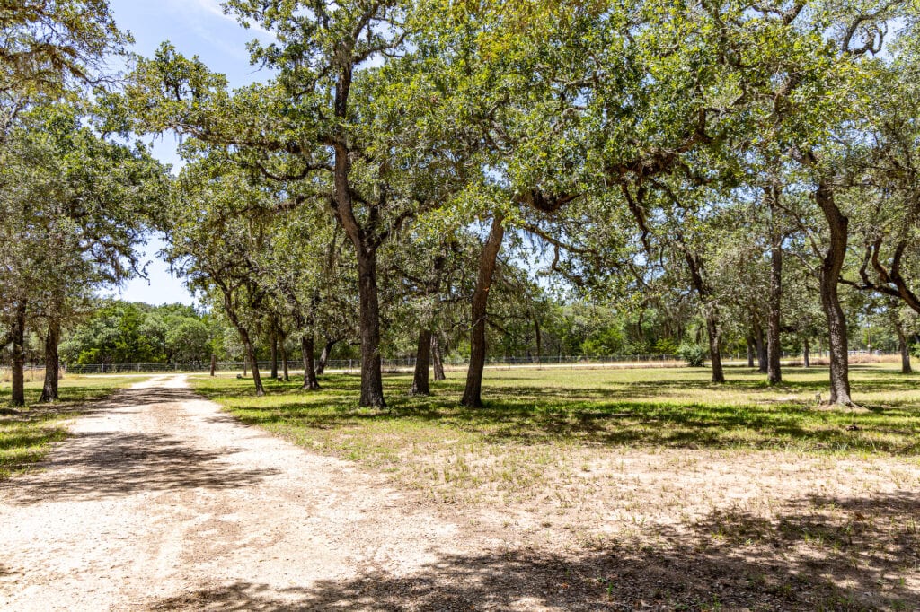 14751 FM 530, Hallettsville TX 77964