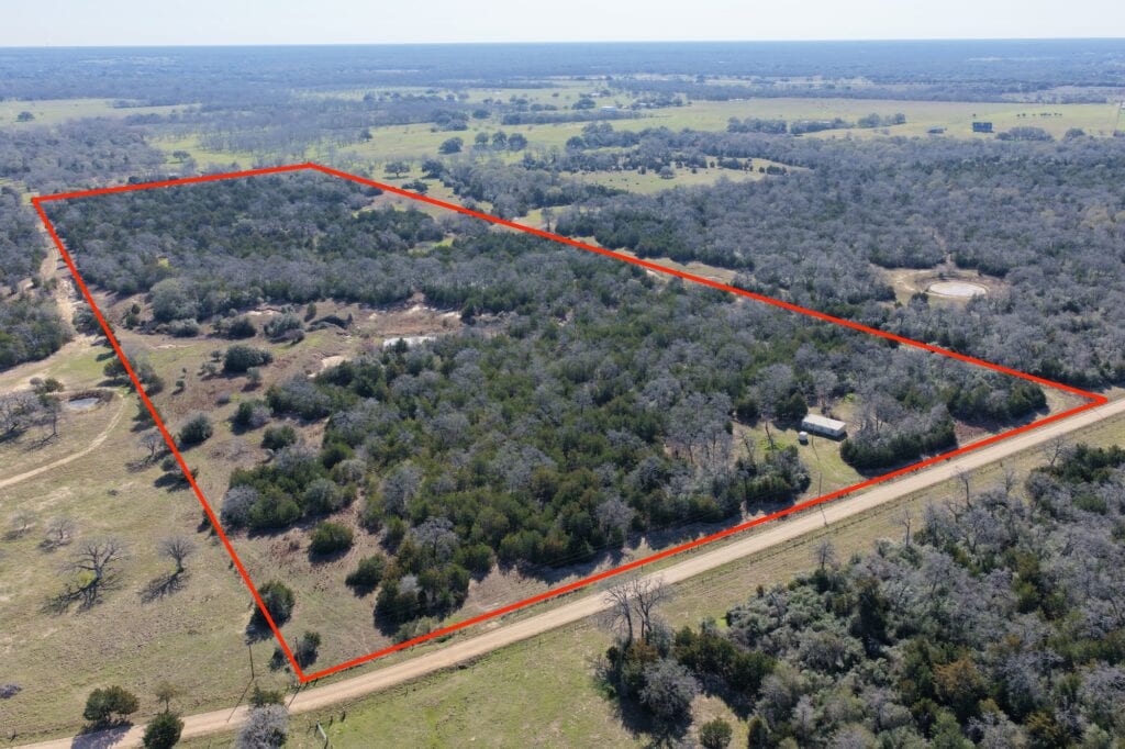 1873 CR 136A, Hallettsville, TX 77964