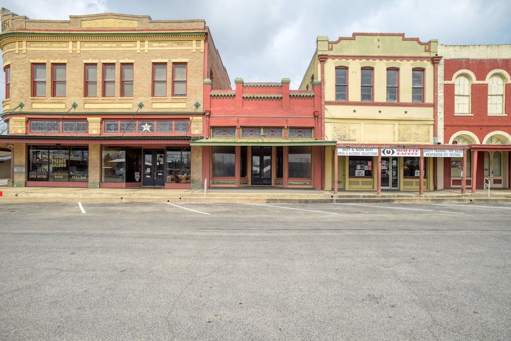 105 E. 7th Street — public listing photo 1
