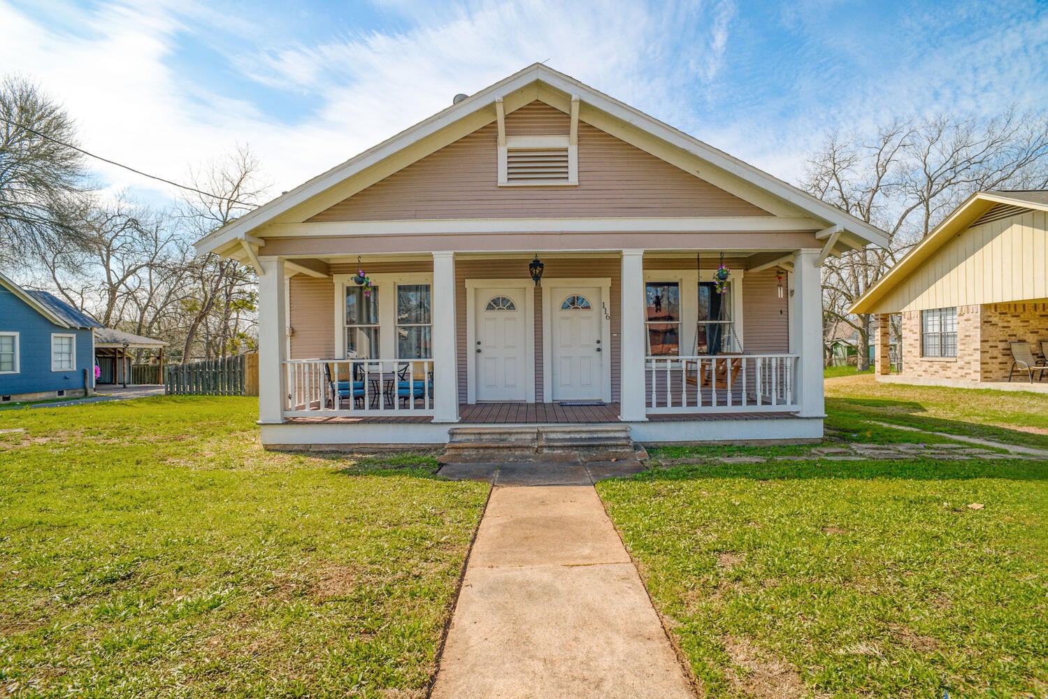116 S. Ave. E — public listing photo 1